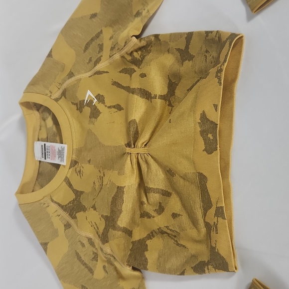 Gymshark Seamless Vital Size Small Camo Thumb Sleeve - Picture 2 of 6